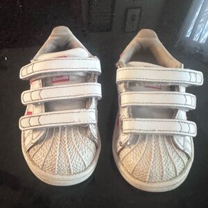 Adidas Superstar Shell Toe sneakers toddlers